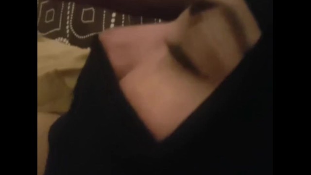 Arabic sex خليجيه شرموطه تمص وتتناك من مصري فحل xnxx arb