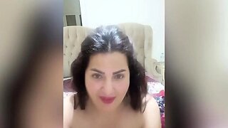 لايف سكسي سما المصري علي الفيس مع الاصدقاء ولعب في بزازها وكسها